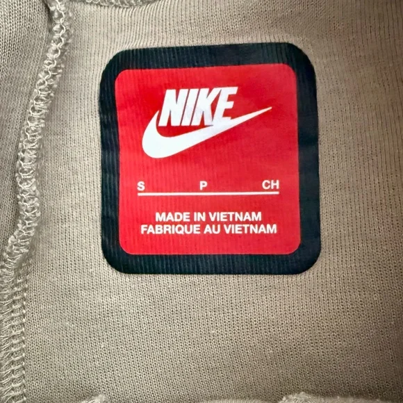 Nike Men’s Joggers - tan, small, EUC - Picture 5 of 5
